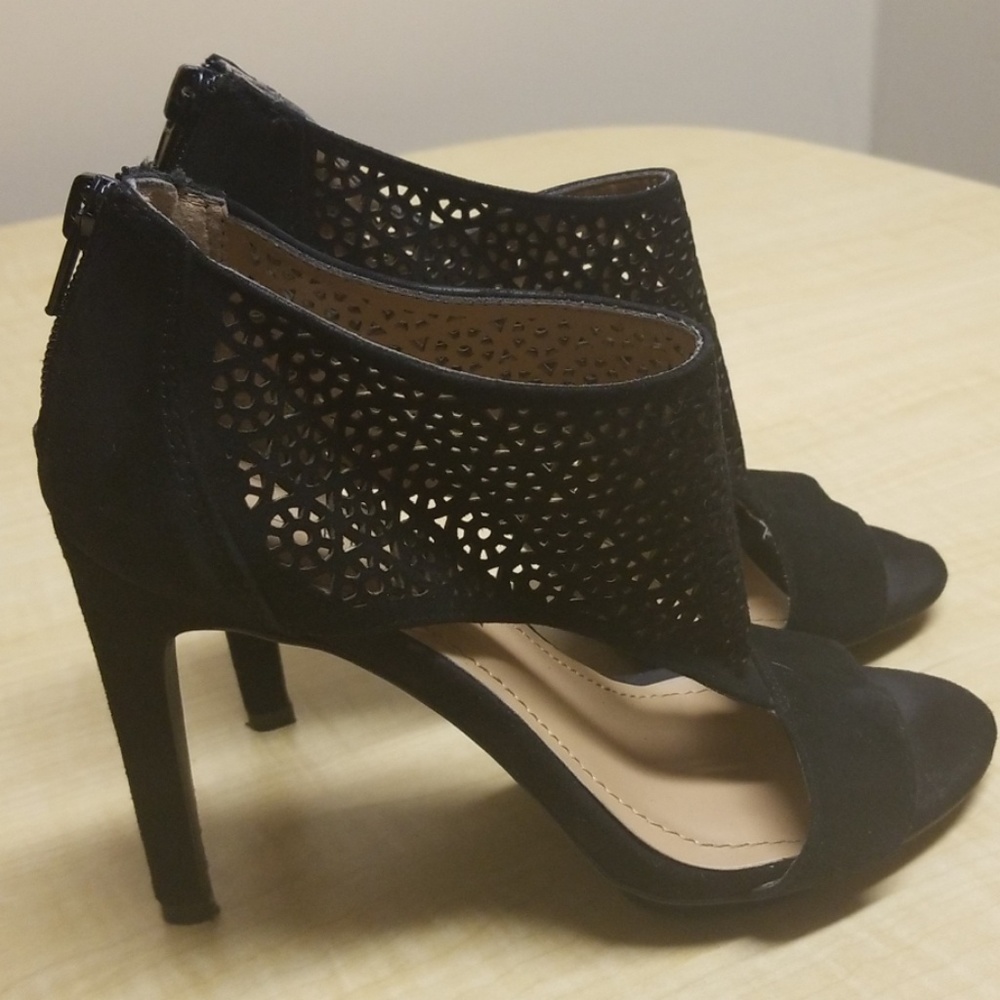 Shoes - Picture 3 of 5